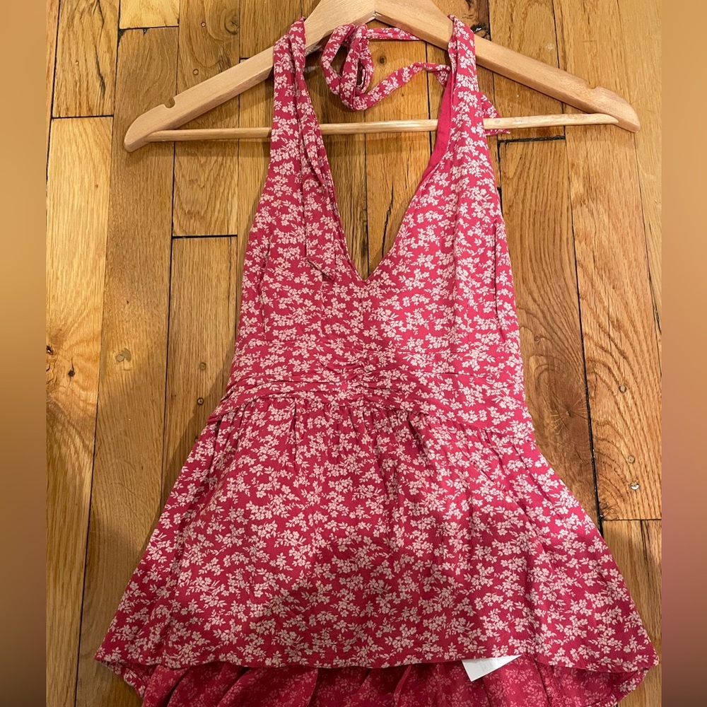 Red American Eagle Halter Floral top size S